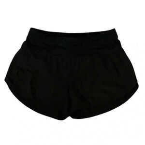 Lululemon Short Shorts with Back Pocket Size 6 Tall
